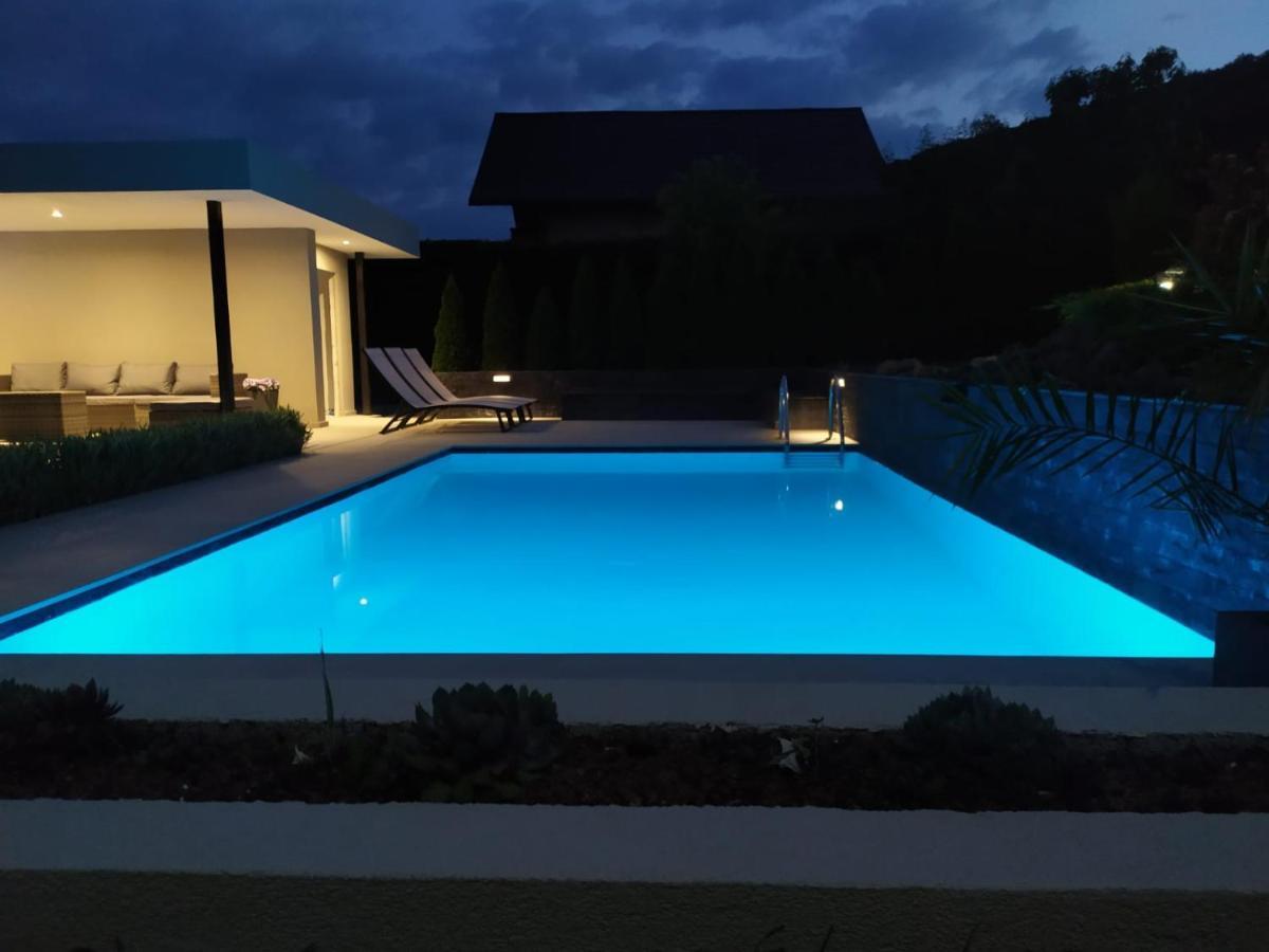 Vila Gosen Sard Exterior foto