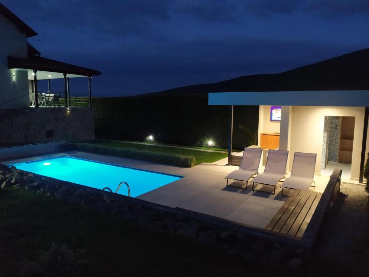 Vila Gosen Sard Exterior foto